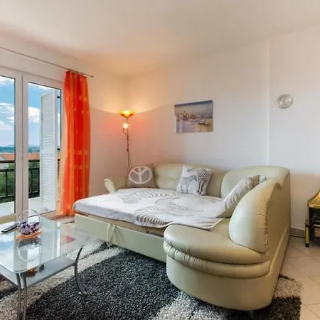 Tatalovic Apartment *